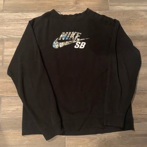 Nike SB crewneck